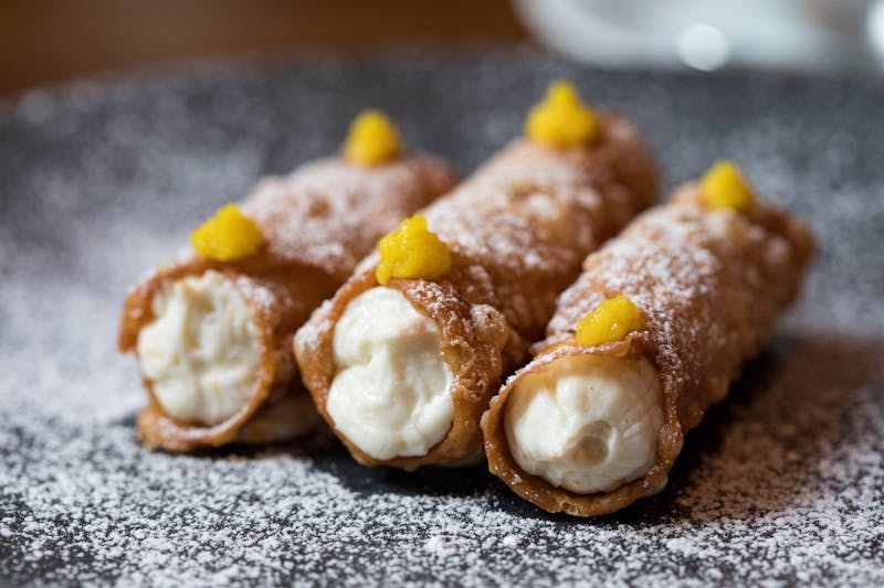 Cannoli Dessert